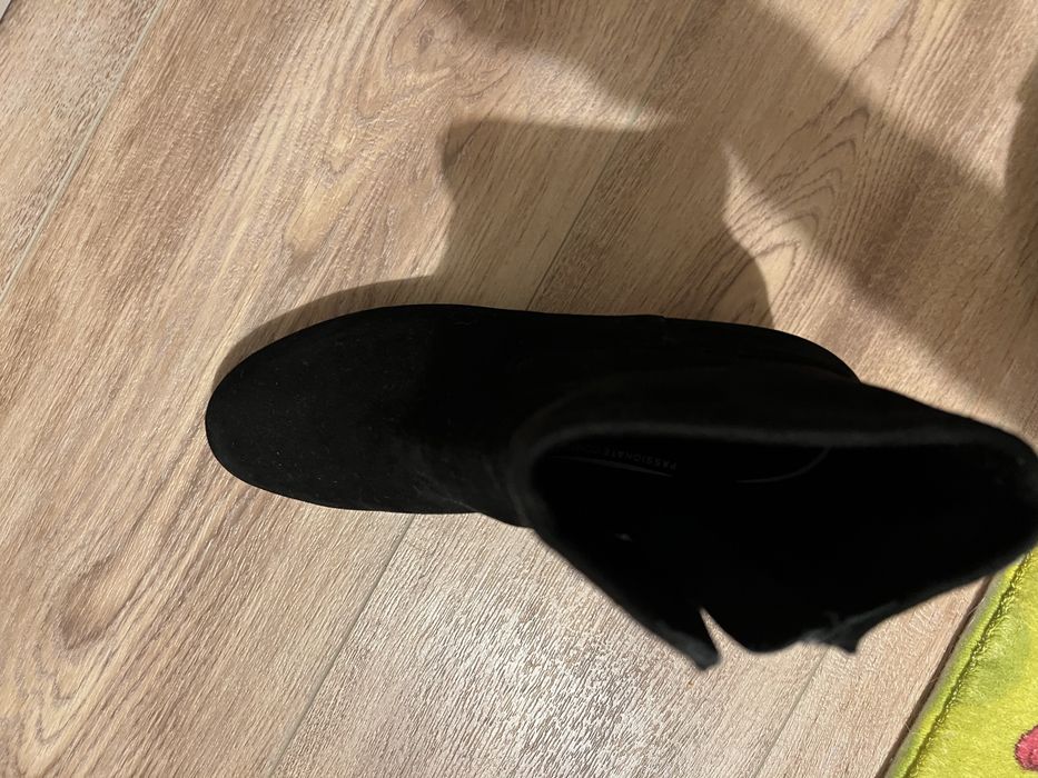 Чисто нови велурени боти Geox