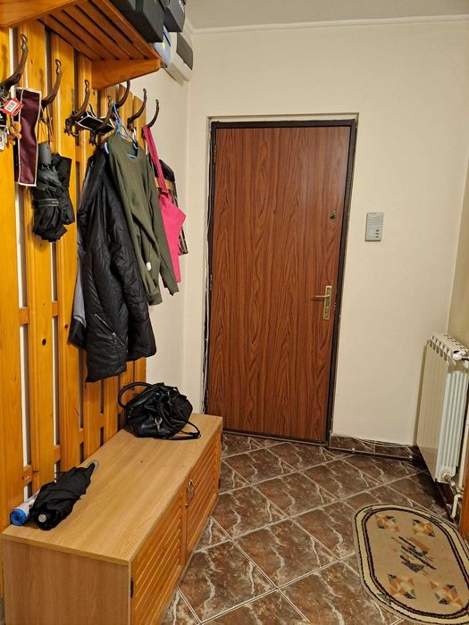 Apartament 3 camere decomandat, 74 mp, etaj 2, central – Bd. 1 Mai Ciuperca (M-uri), mobilat complet