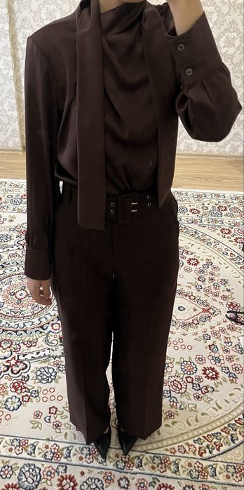 Продается женские брюки и блузка