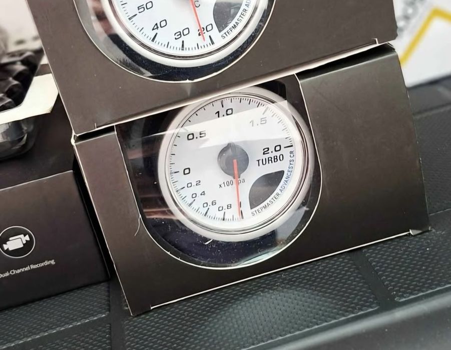 Продавам електронен 2bar  boostmeter