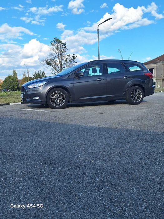 Ford Focus 1.0 EcoBoost 125 CP • Benzină • 145.000 km