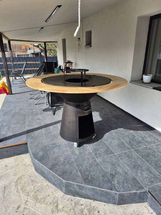 Garatar profesional pe lemn, fonta, otel corten si lemn, plita mare ...