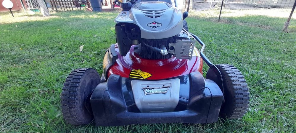 Masina de tuns iarba cu autopropulsie și motor Briggs&Stratton 5.5 cp