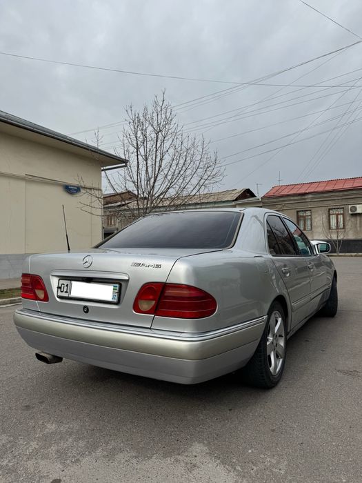 Срочна сотилади Мерседес w210