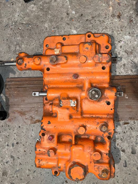 Distribuitor hidraulic