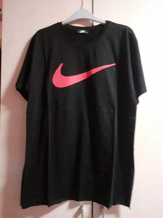 Tricouri de bărbați