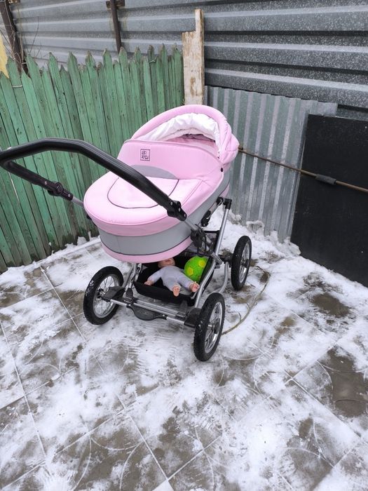 Продам коляску зима лето два модуля