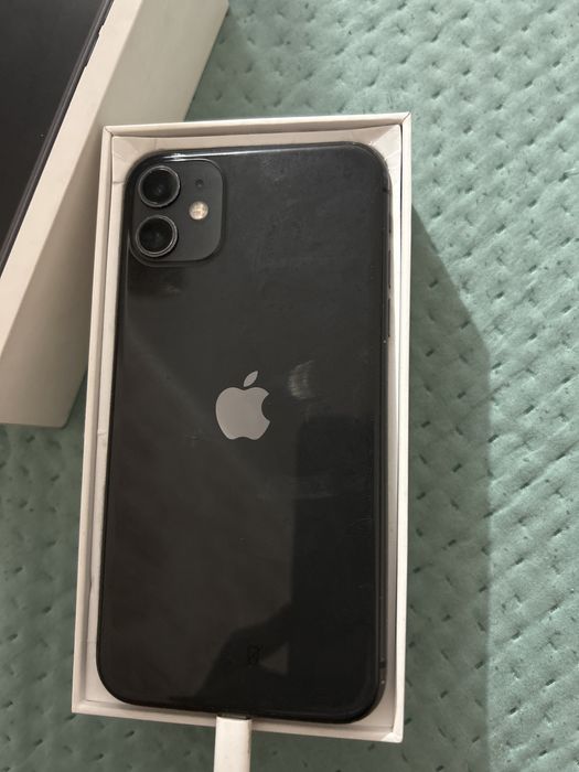 продам айфон 11