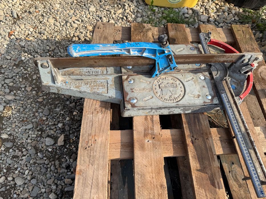 Masina de taiat gresie 52x52 - Montolit