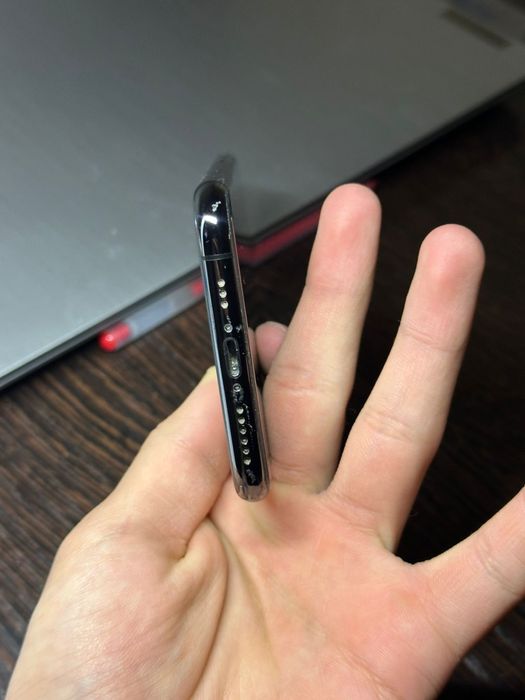 Продам айфон 11 pro