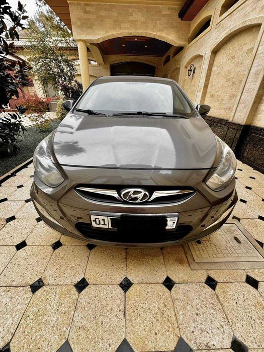 Hyundai Accent 2011