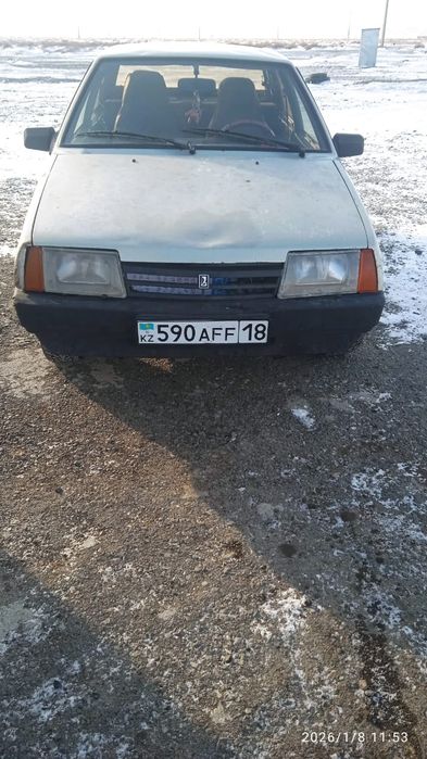 Продаю машину ваз 21099