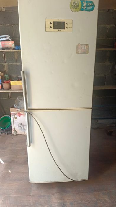 Продам холодильник LG