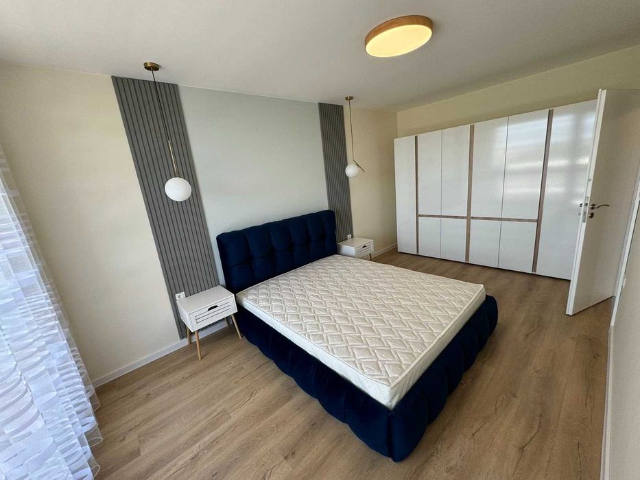 Продава се Двустаен апартамент в Пловдив, Кючук Париж - 65 кв.м за 1691 €/кв.м - Снимка #1