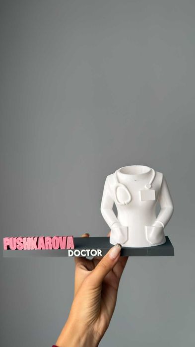 Персонализирана 3D поставка за химикалки за Лекар / Доктор