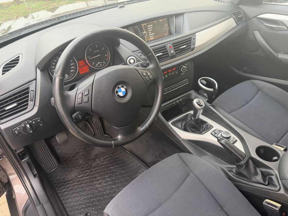 bmw x1 2.0 2011 manual