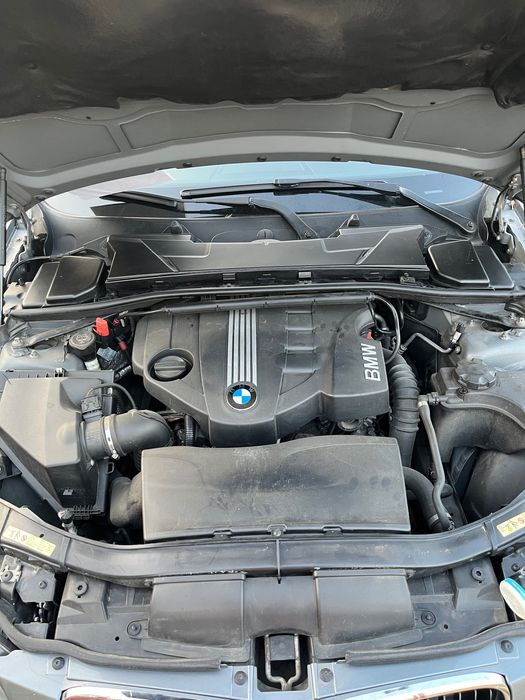 Vând BMW e91 318D 143 CP