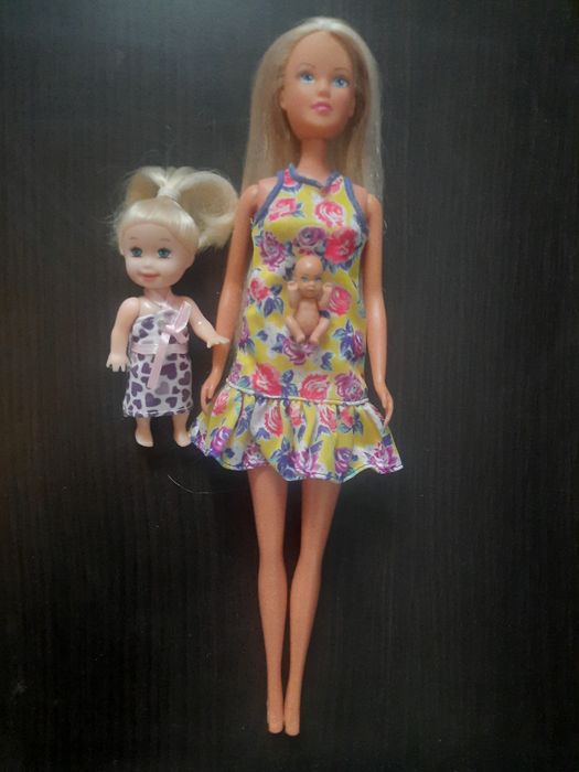 Кукли Кен и Барби с дрехи