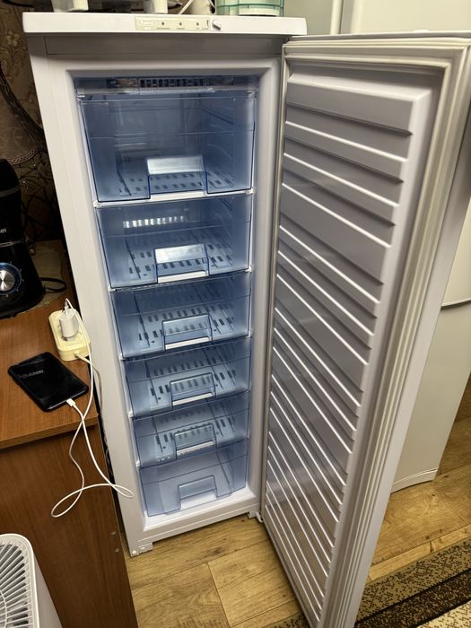 Морозильник бирюса 116.