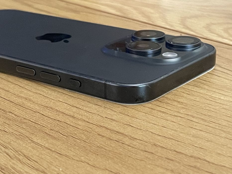 Бартер iPhone 15 pro 128gb 100% син