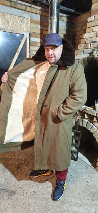 Șuba manta militara lunga  cu blana de oaie noua