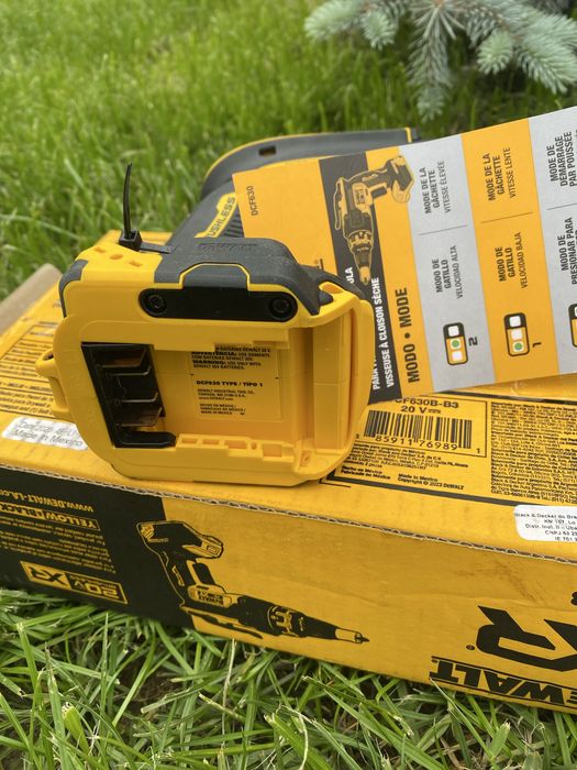 Dewalt dcf 630 20v