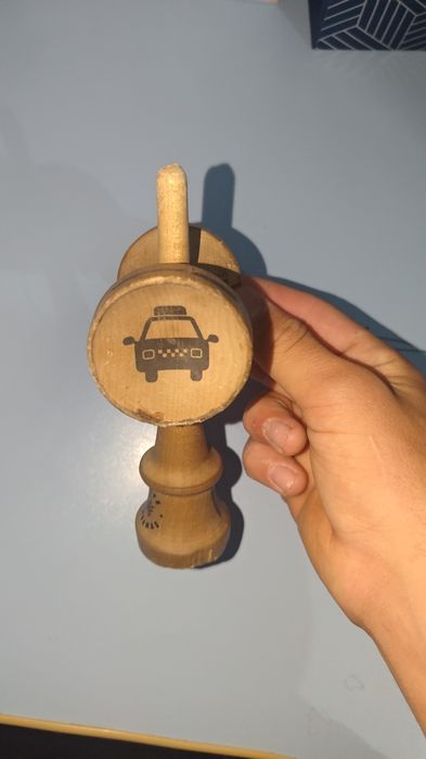 Vând kendama sweets