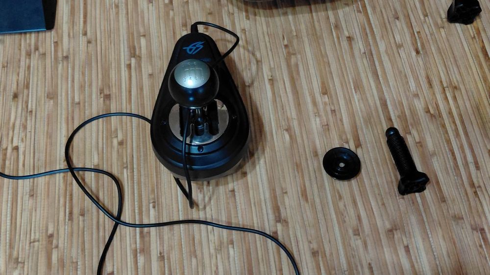 Игровой руль DEXP продаю срочно