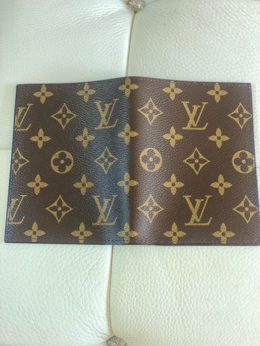 Cardholder passport Lv паспорт холдер документи