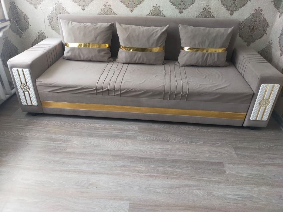 Срочно продам два дивана!!!