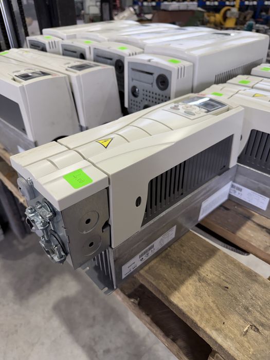 Честотно управление/инвертор 4 кВ ABB