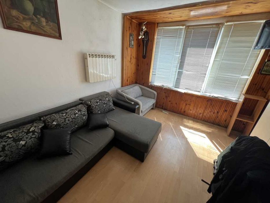 Дава се под наем Едностаен апартамент в Габрово, Борово - 44 кв.м за 153 € - Снимка #1