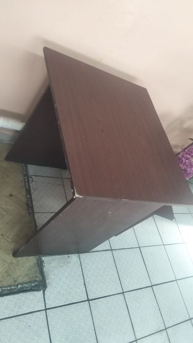 Продам столы и стулья