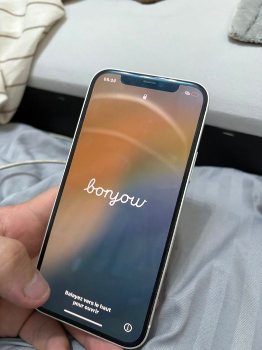 Продам IPhone 12