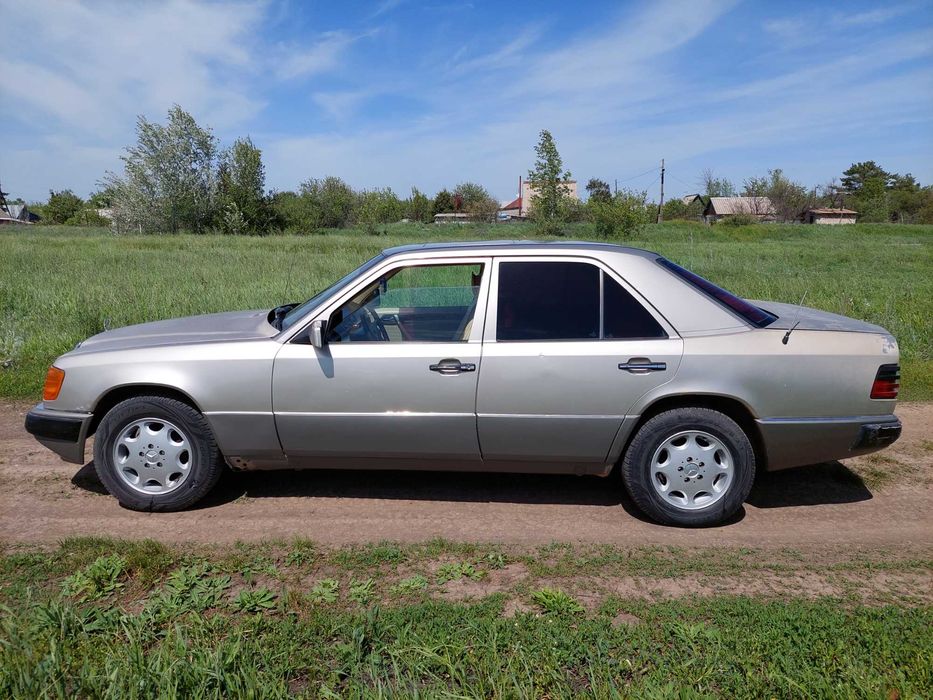 Mercedes w124 2.0