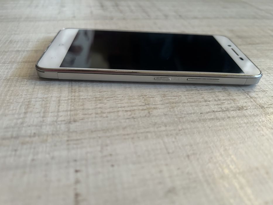 Смартфон / телефон Lenovo