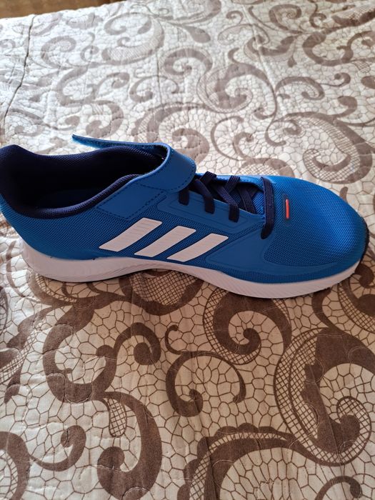 Adidasi de alergat adidas