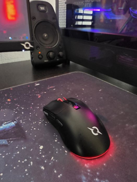 Mouse Gaming Wireless AQIRYS M2 – Conectare Hibridă – Ecran OLED / RGB