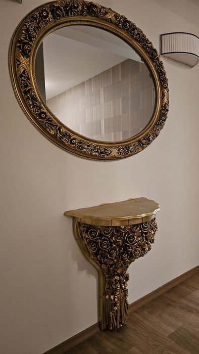 Конзола с огледало