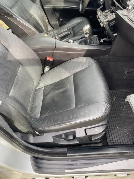 Dezmembrez bmw e60 2.2 i