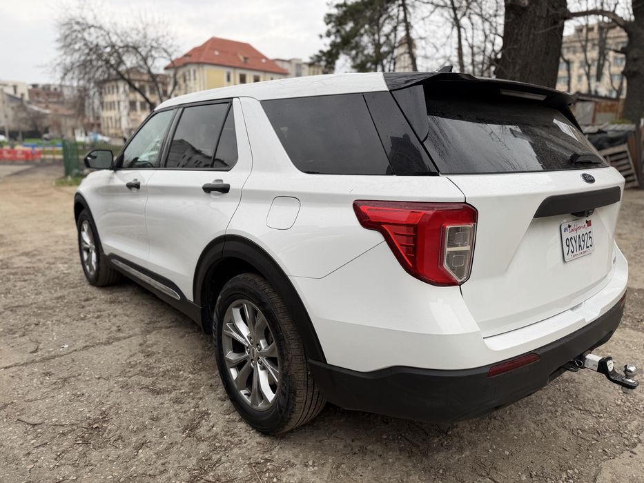2020 Ford Explorer hybrid 33500€