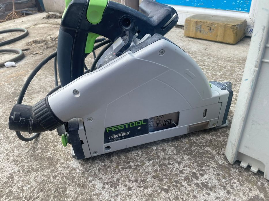 Vând fierăstrău circular/plonjant Festool TS 55 REBQ, profesional, 1200W, în stare bună de funcționare