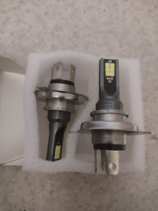 Продам лампы лед новые на авто