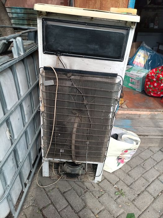 Продам холодильник