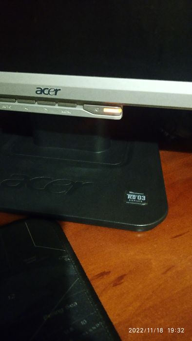 LSD монитор 19 инча