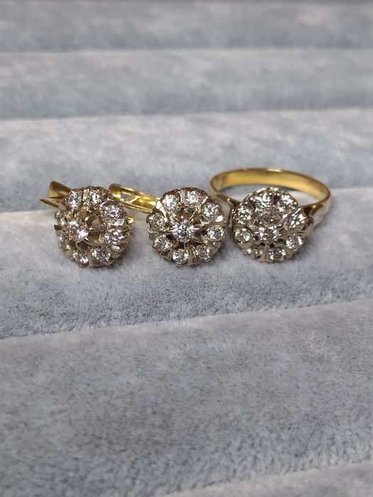 Золотой комплект Бахча с бриллиантом 750СССР