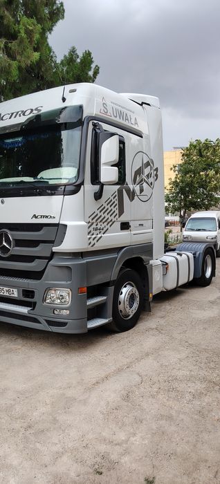 Mercedes Benz actors