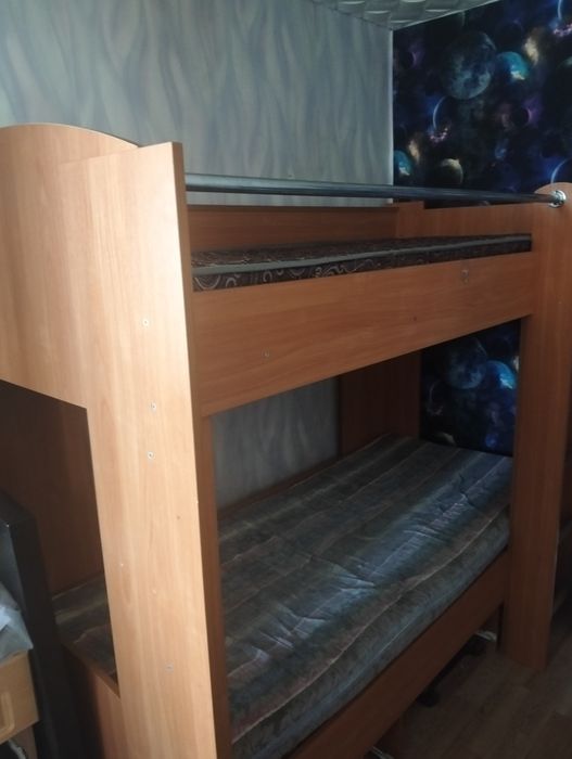 Продается двух ярусная кровать