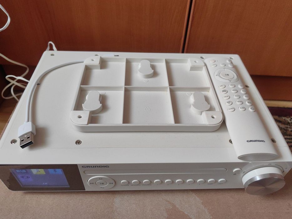 Cd-player, radio, bluetooth Grundig GKR1020 DKR 2000