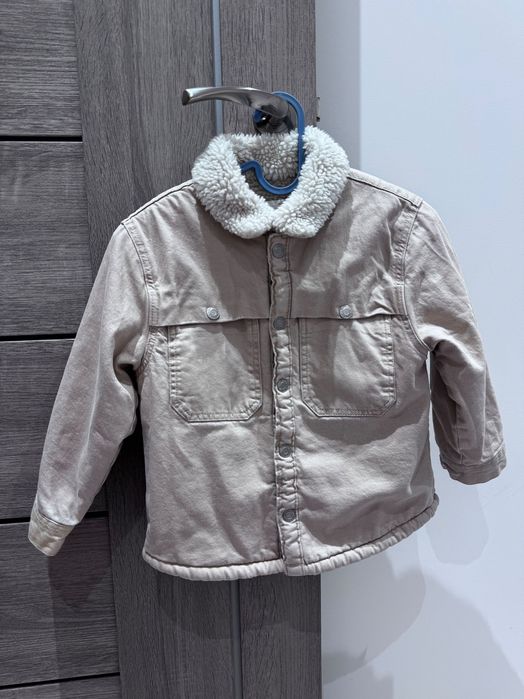 Зимно яке Зара- Размер 110 см. 4-5 год. 25 лв.